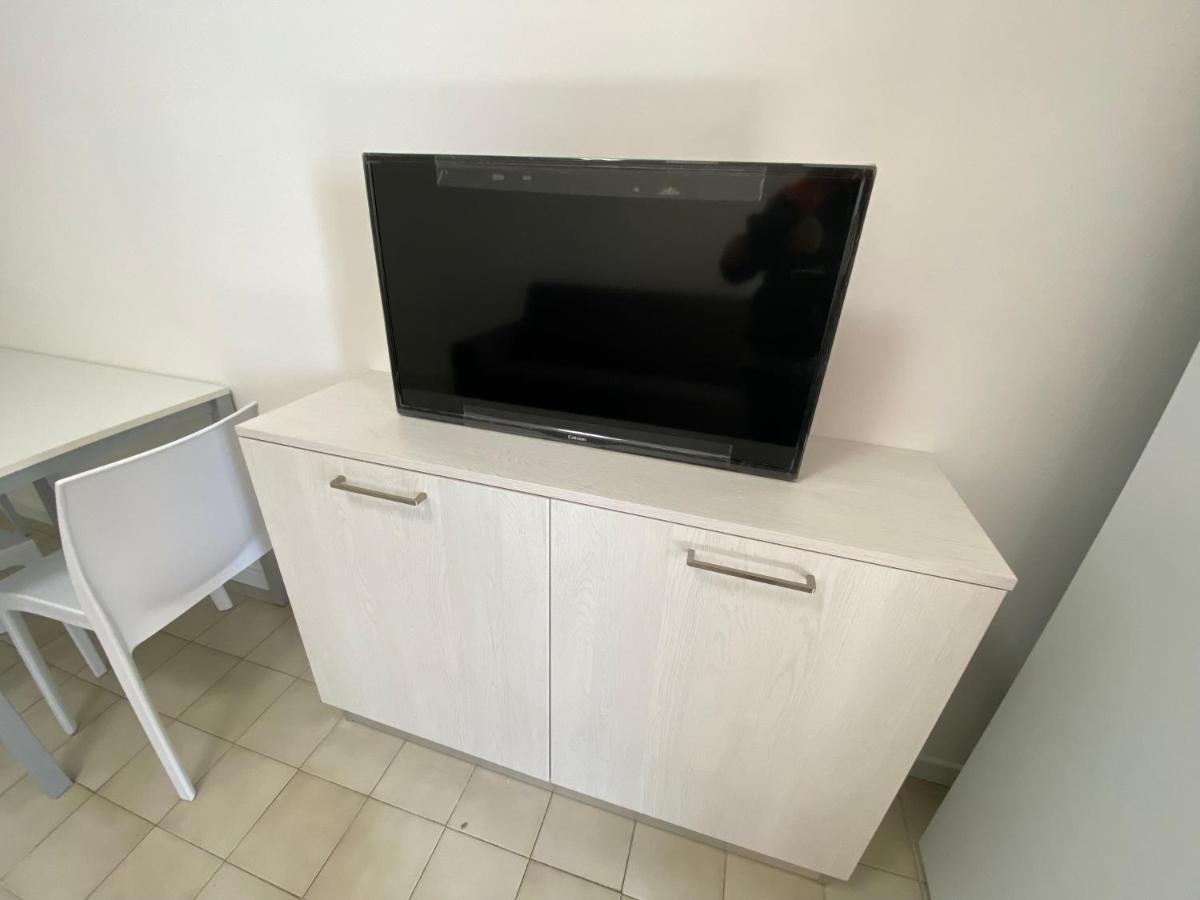 Solemare Federica Apartment Линяно Сабиадоро Екстериор снимка